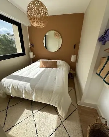 Domaine De L'hermitage Apartment *