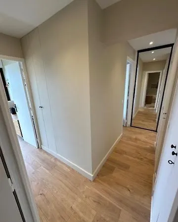 Domaine De L'hermitage Apartment *